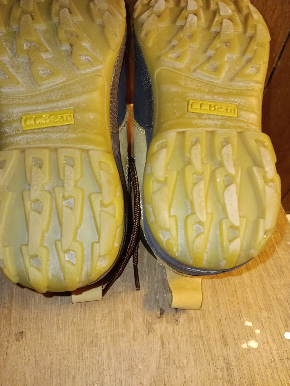 L.L. Bean Womans Tan and Brown Duck Boots - Picture 12 of 14